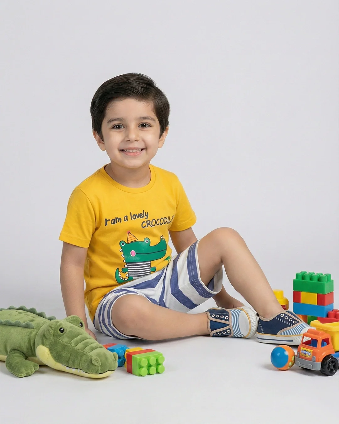 Crocodile Print T-Shirt & Striped Shorts Set for Toddlers - Image 5